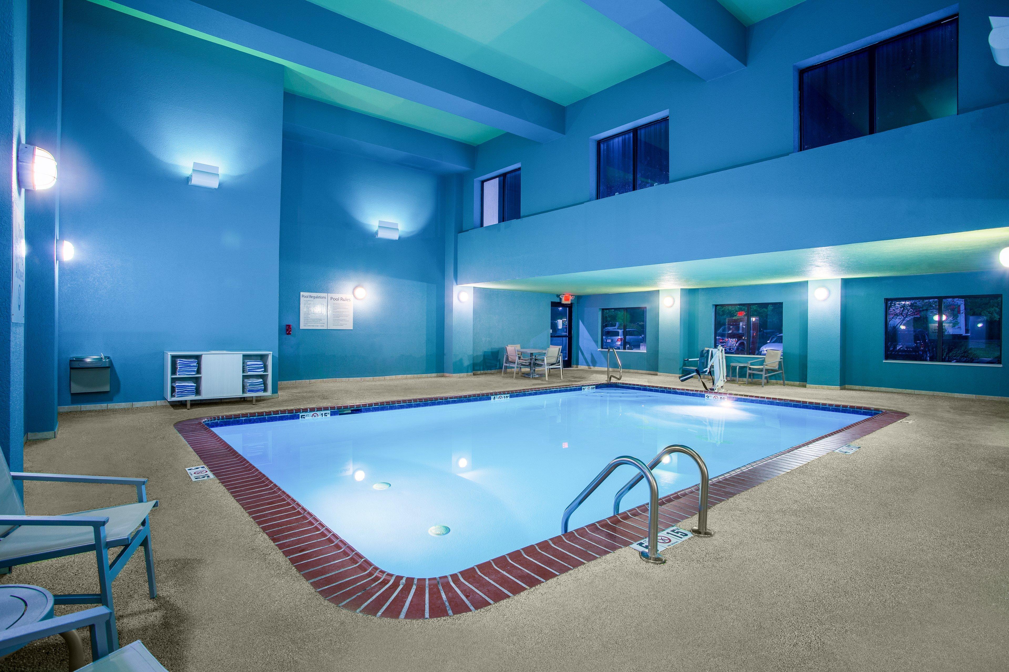 Holiday Inn Express Hotel & Suites Lewisburg By Ihg Exterior photo