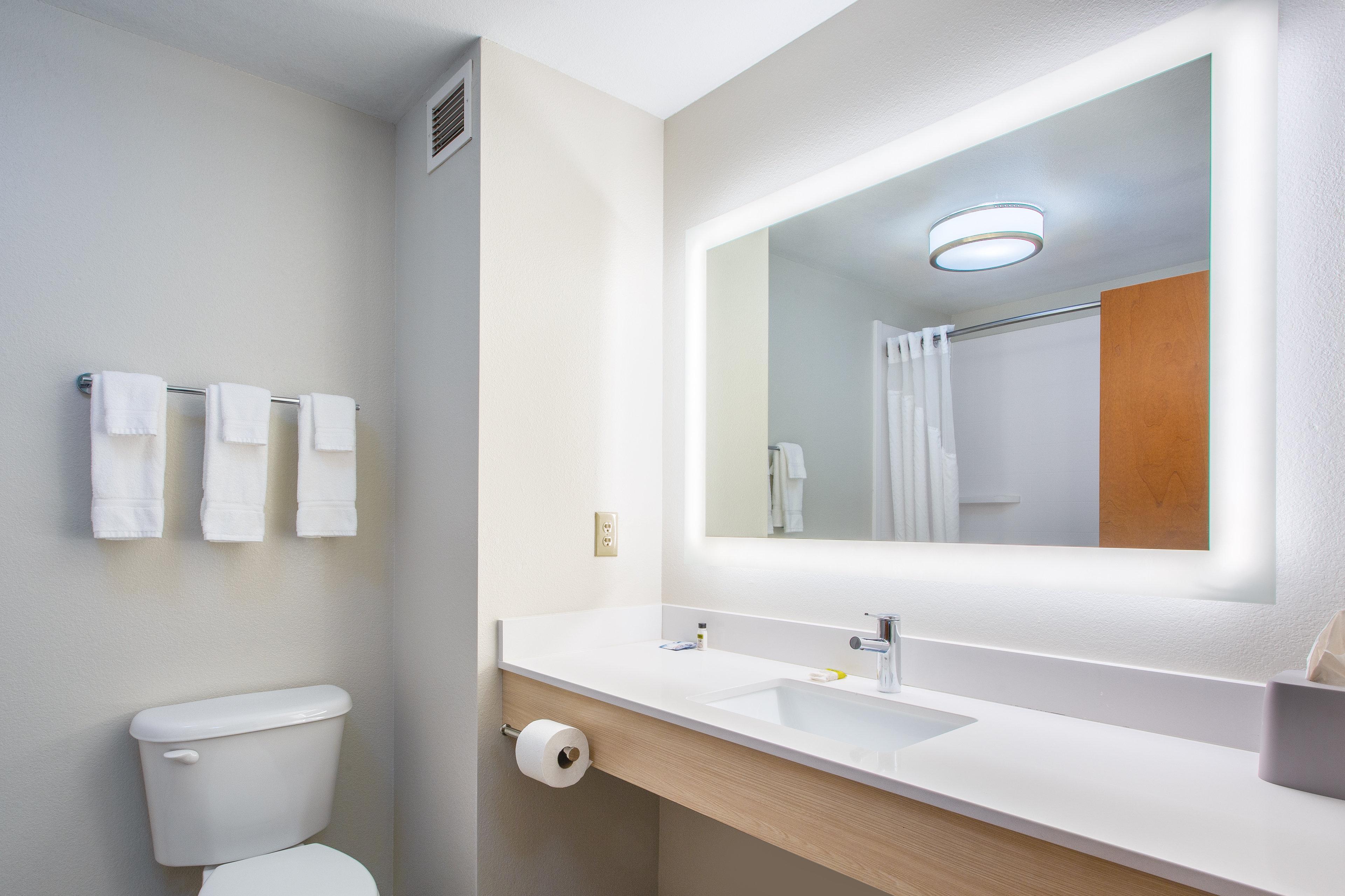 Holiday Inn Express Hotel & Suites Lewisburg By Ihg Exterior photo