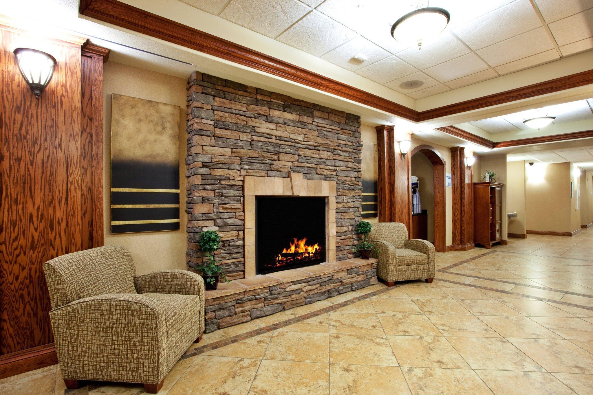 Holiday Inn Express Hotel & Suites Lewisburg By Ihg Exterior photo
